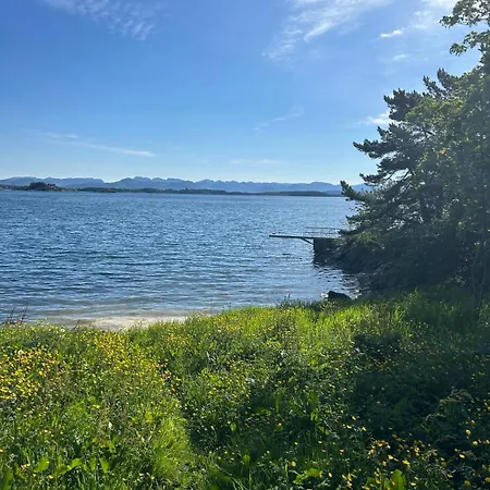 דירה With High Standard